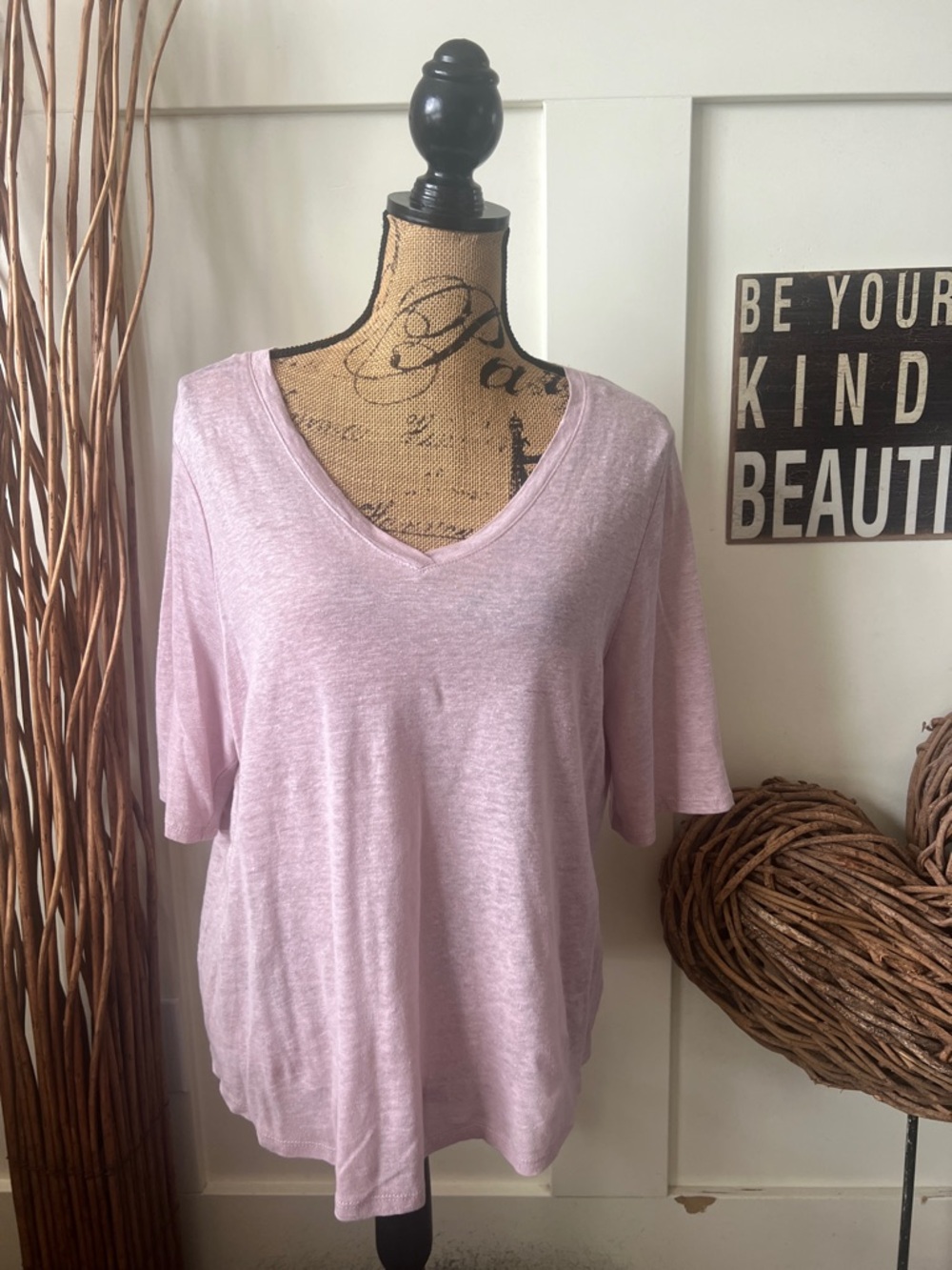 Women’s Light Pink V-Neck Short Sleeve Tee
